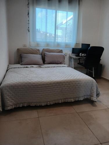 Large, spacious and luxurious apartment in the HaMishkapayim neighborhood of Beit Shemesh in 벳세메쉬