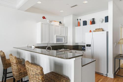 Charming Lodge Suite 261 in Bay Harbor with 1 bedroom and village view.