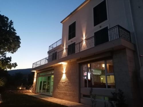 Viesnīcas āriene, Villa Petar Stone in Tijarica