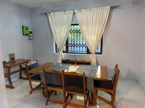 บริการและสิ่งอำนวยความสะดวก, Mpande - The Roots Your Home Away from Home in มาโกโกบา
