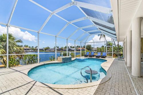 Coral Cascade - Punta Blanca Bay, FL