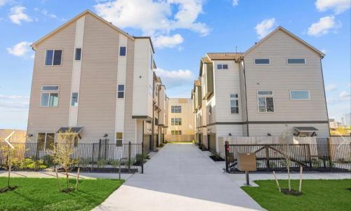 Modern Retreat, 3 minutes from downtown in Houston