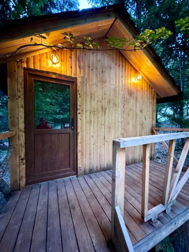 Wooden House - Location saisonnière - Valbonë