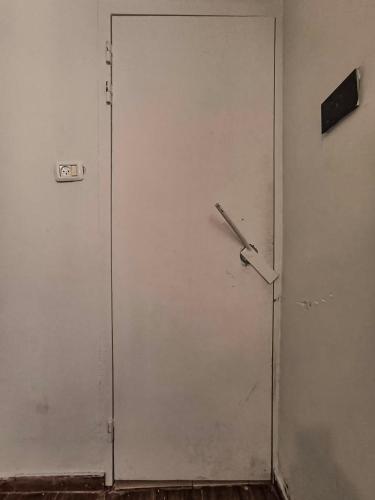 Studio with Terrace & Free Parking in Herzliya
