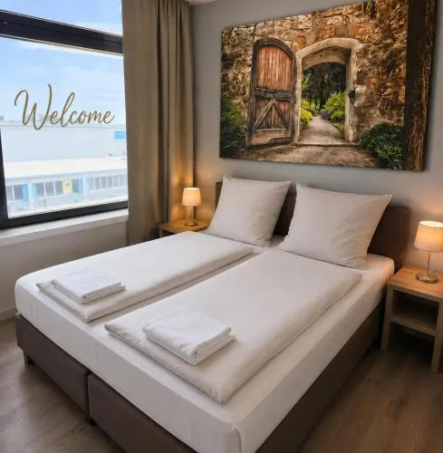 Aparthotel Emilia 24h Check-in, Free Parking and WiFi in Bargteheide, Deutschland