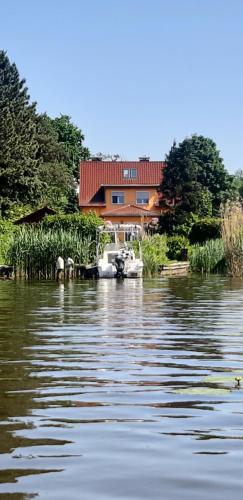 Hotelli välisilme, Haus am Zemminsee, OG - Beletage - Balkon in Gross Koris