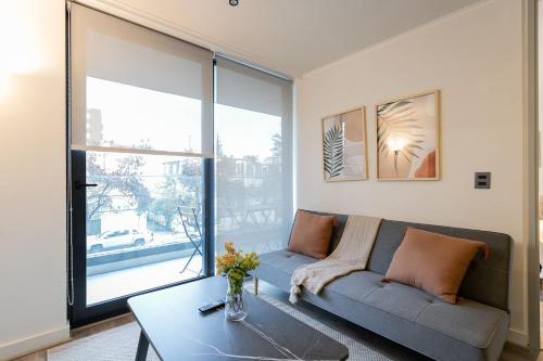 Modern 1BR Flat in Prime Location Ricardo Lyon