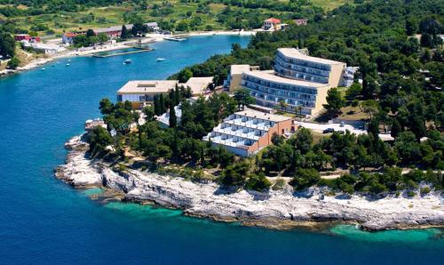 Splendid Resort - Accommodation - Pula