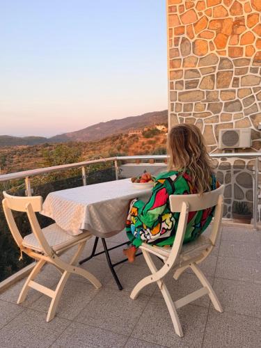 Kindya Stone House in Dort Tepe