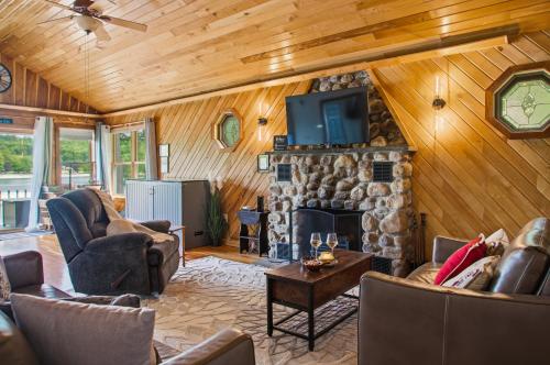 5 Min to Colgate, Pet Friendly, Sleeps 6 in Hamilton (NY)