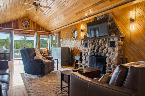 5 Min to Colgate, Pet Friendly, Sleeps 6 in Hamilton (NY)