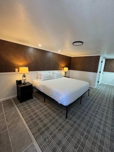 Suite 103