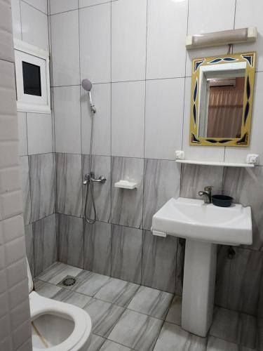 Magnifique appartement entièrement meublé à Lambanyi près du Carrefour Canadien - image 3