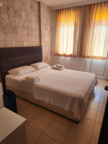 Safari Suit Hotel , Side in Side