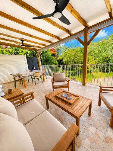 L'escapade Ludique, T2 cosy avec terrasse - Location saisonnière - Saint-Esprit