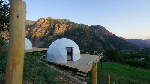 Glamping Yeghegis in Hermona
