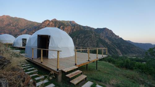 Glamping Yeghegis in Hermona