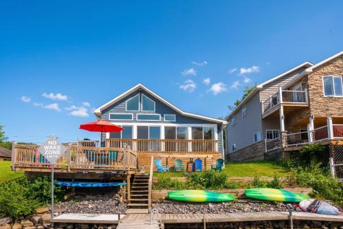 . 5 Min to Colgate, Sleeps 8, Welcome Wine