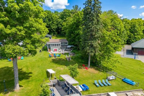 Hot Tub, 5 Min to Colgate, Sleeps 6, Welcome Wine in Hamilton (NY)