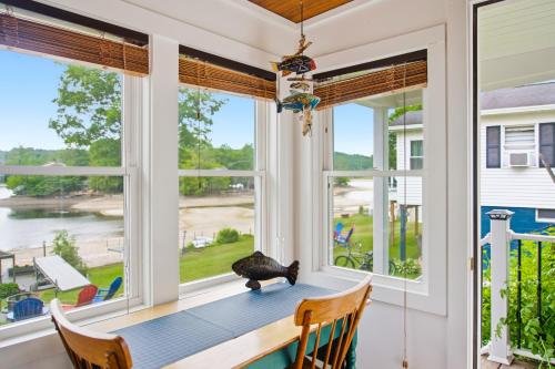 Hot Tub, 5 Min to Colgate, Sleeps 6, Welcome Wine in Hamilton (NY)