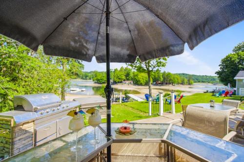 Hot Tub, 5 Min to Colgate, Sleeps 6, Welcome Wine in Hamilton (NY)