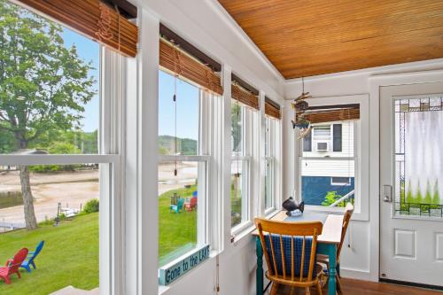Hot Tub, 5 Min to Colgate, Sleeps 6, Welcome Wine in Hamilton (NY)