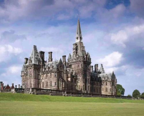 Fettes Apartment in Inverleith