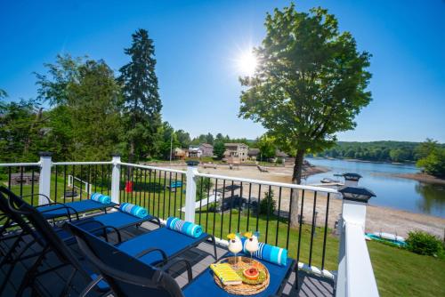 5 min to Colgate, Sleeps 8, Game Room, Sauna in Hamilton (NY)