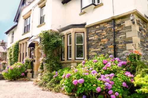 Chestnuts Guest House (Adults only)