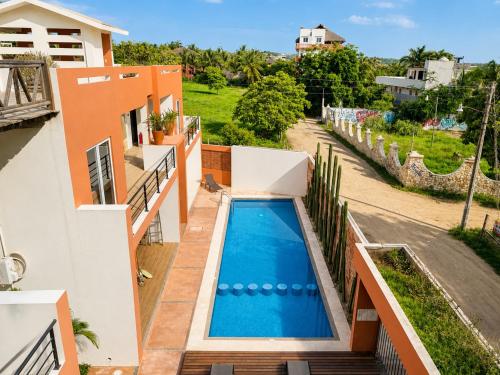La Aurora Puerto Escondido