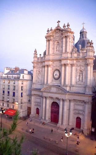 Unique Stay in Paris