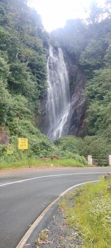 Pavis guest inn in Nallathanniya