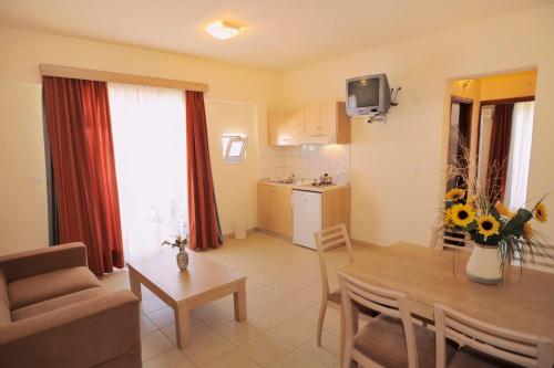 Anita ApartHotel - image 37