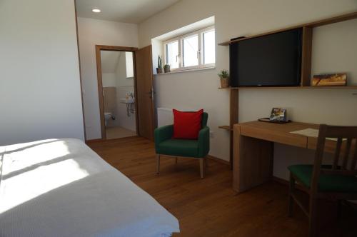 Weingut Perner - image 12