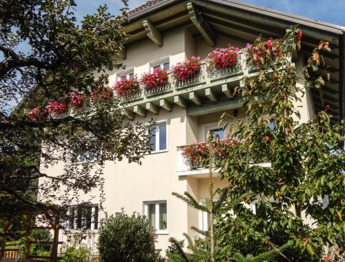 One-Bedroom Apartment with Terrace