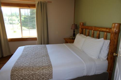 2 queen beds