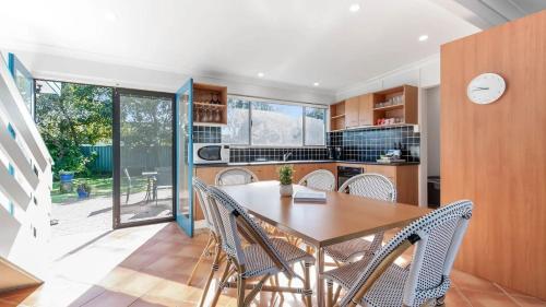 Boronia Beach Retreat - 500m to the beach in Mylestom