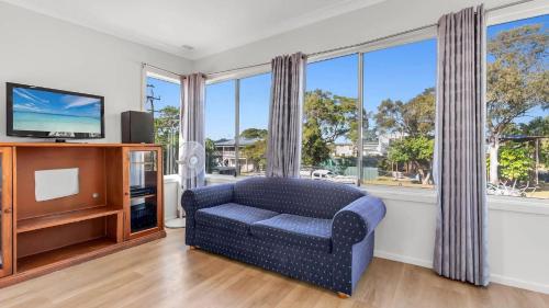 Boronia Beach Retreat - 500m to the beach in Mylestom