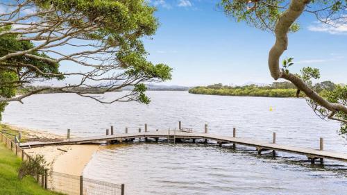 Boronia Beach Retreat - 500m to the beach in Mylestom