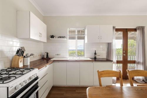 Hillview - Spacious Bushland Haven with Resort Access, Yallingup (Foto 10)
