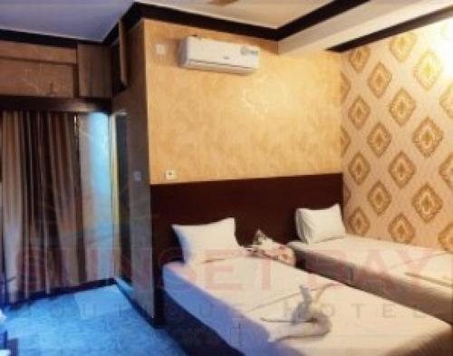 2 twin beds