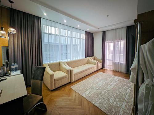 Astra City Hotel photo 2