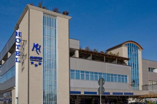Hotel Master - image 9