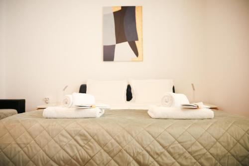 Anna Apartment, Stylish One-Bedroom with Large Balcony and Parking