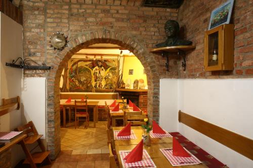 餐廳, Gostilna in prenocisca Gedzo in 新梅斯托