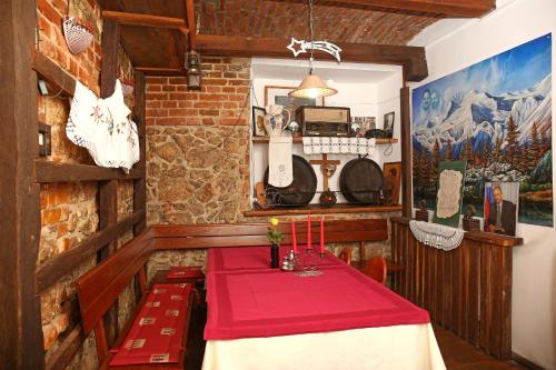 餐廳, Gostilna in prenocisca Gedzo in 新梅斯托