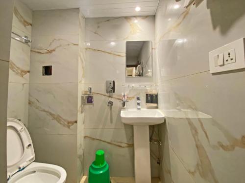 Shine Boutique Hotel - image 4