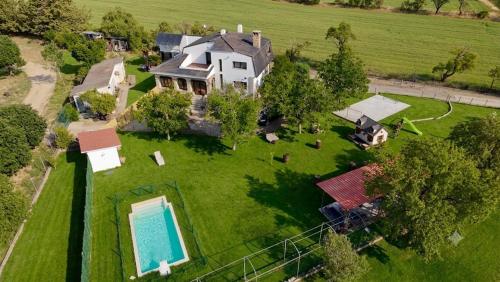 . Finca Alboroto
