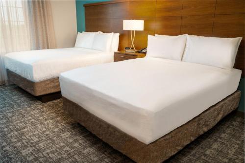 2 bedrooms, 3 beds