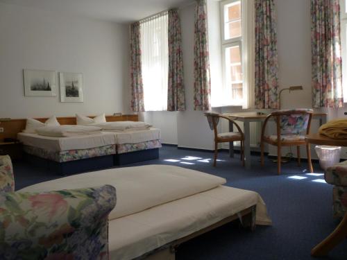 Hotel am Rathaus Room Type - Triple Room